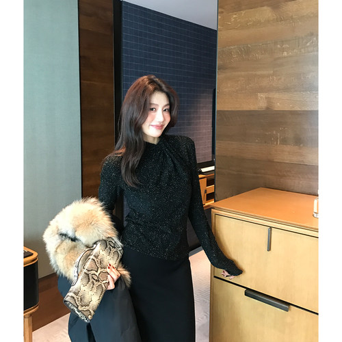龍喜儿 高级显白半高领扭结针织衫女软糯修身打底衫上衣J839
