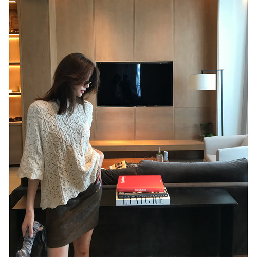 龍喜儿 镂空针织衫女法式半高领中袖遮肉显瘦钩花打底上衣N880