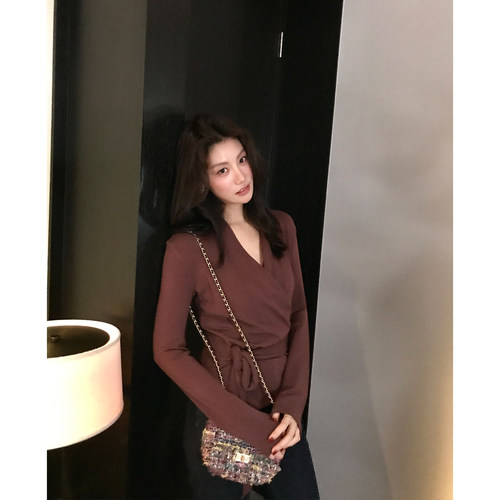 龍喜儿 通勤百搭时尚气质飘带修身蕾丝V领针织内搭打底衫女W444