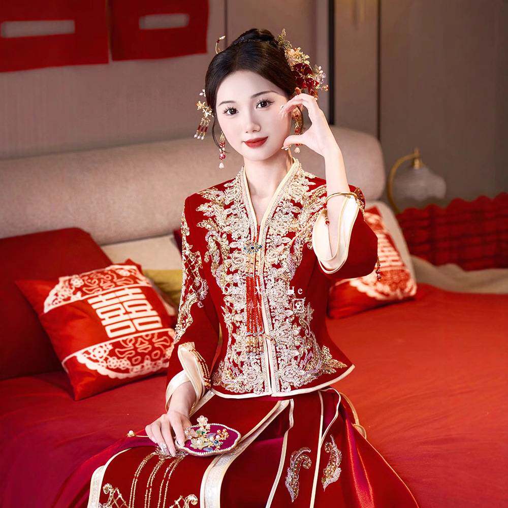 小个子专属丝绒V领秀禾服新娘