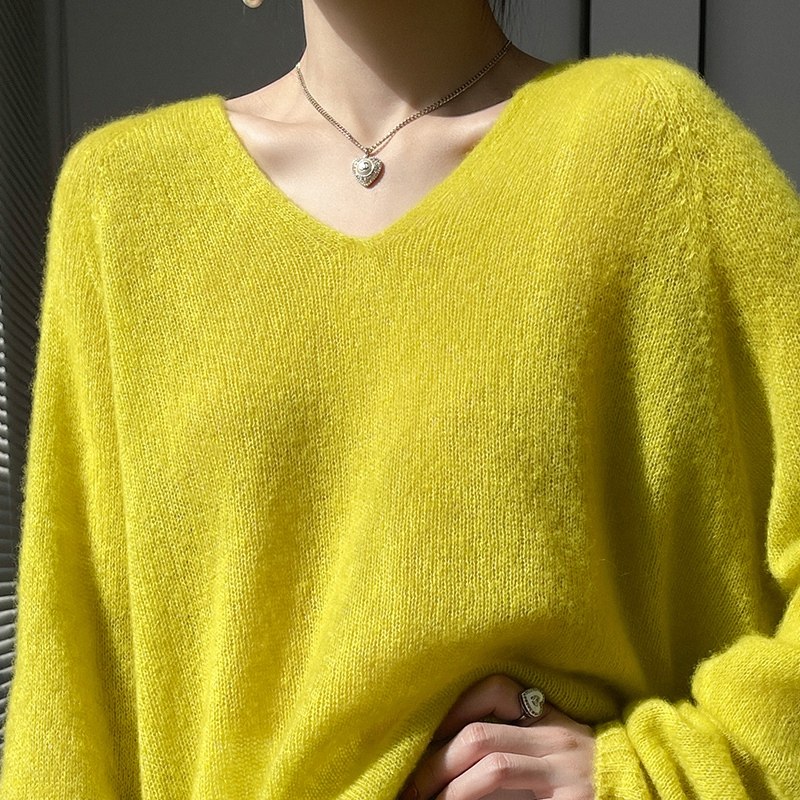 2025秋冬新款爆款 V领蚕丝羊绒衫女宽松慵懒风针织打底衫毛衣上衣,女装/女士精品,羊绒衫,淘宝优惠券,粉丝福利购,淘宝优惠卷