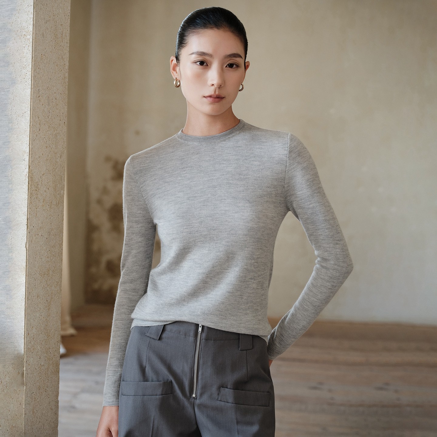 25高端奢华圆领80支精纺纯山羊绒衫女长袖修身套头打底衫灰色内搭