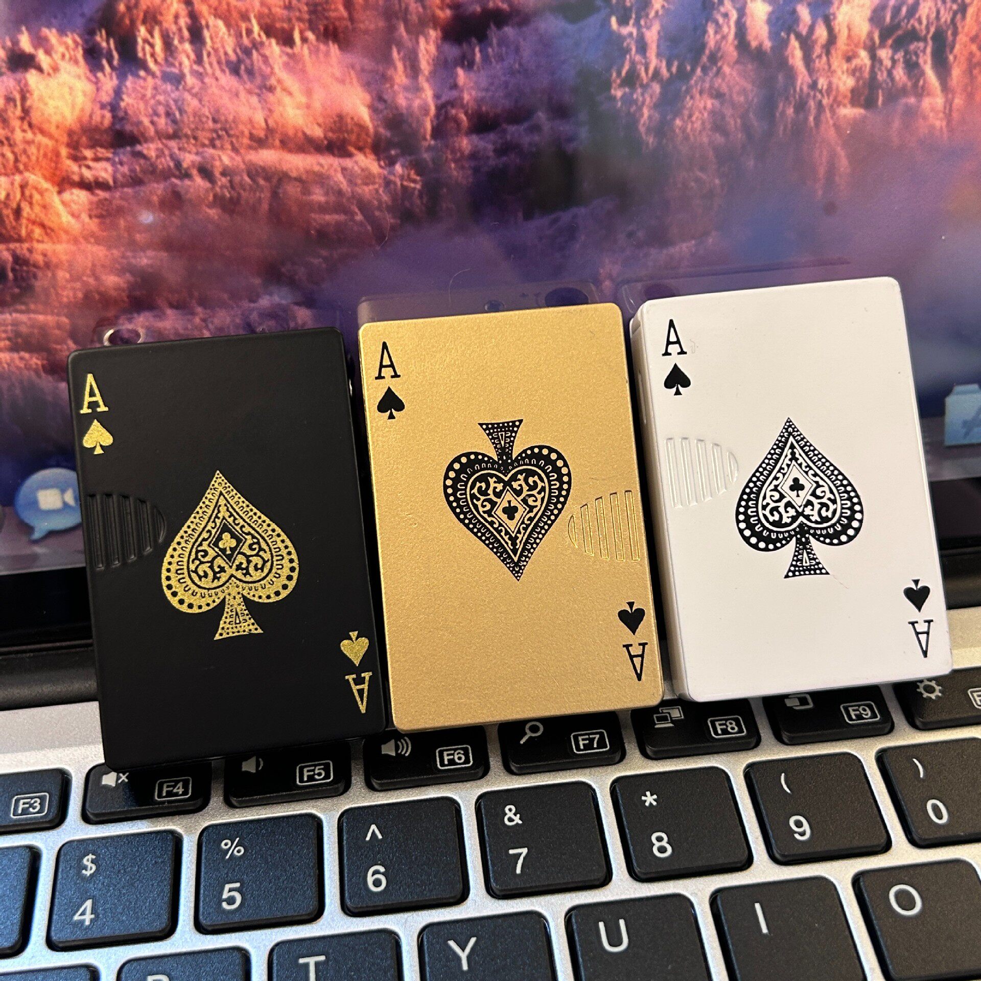 小巧便携扑克牌黑桃A打火机防风绿焰送男友礼物创意个性潮金属潮