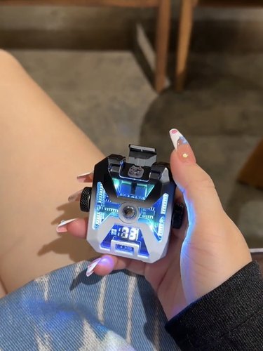 机甲风旋转陀螺解压充电打火机