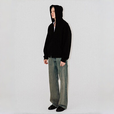 水洗直筒灰蓝色牛仔裤