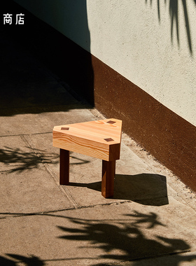 卷宗商店 | GASKA TRIO Stool 实木手工三角矮凳 家用小凳子换鞋