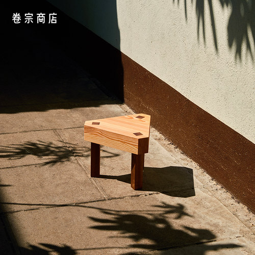 卷宗商店 | GASKA TRIO Stool 实木手工三角矮凳 家用小凳子换鞋