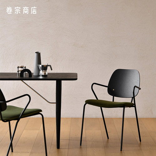 CaDotDesignQueenB扶手餐椅