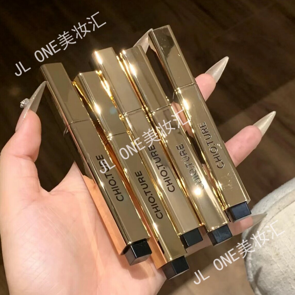 稚优泉持光固体唇蜜小金管水光唇唇膏/口红