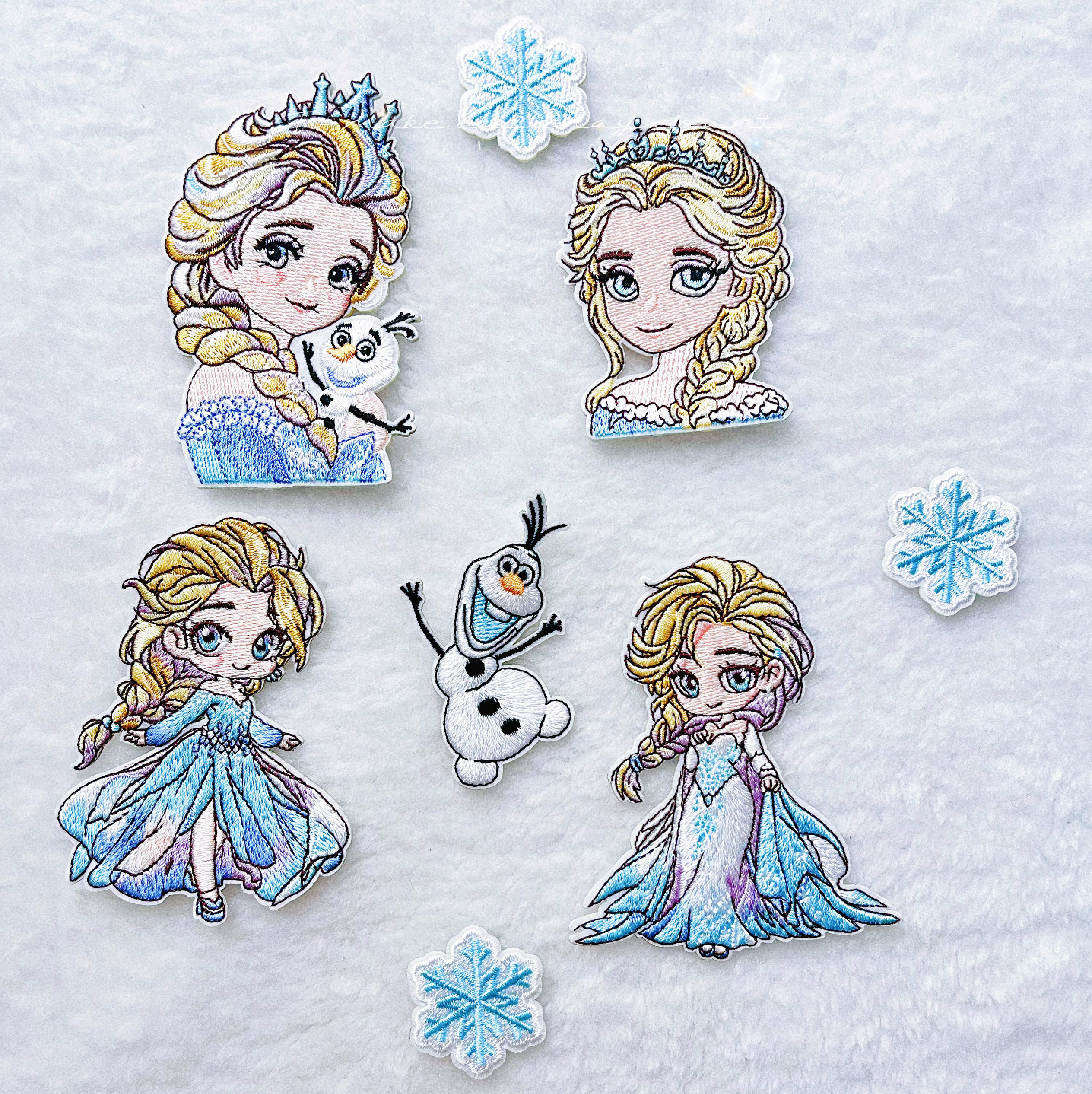 冰雪奇缘艾莎公主刺绣布贴自粘免缝衣服破洞修补丁贴包包布艺装饰