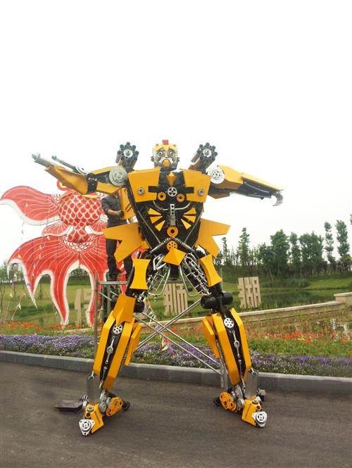 大型铁艺变形金刚模型金属摆件大黄蜂擎天柱户外雕塑米米机器人