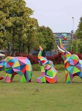 户外玻璃钢几何大象雕塑小区幼儿园公园大型彩绘动物模型摆件定制