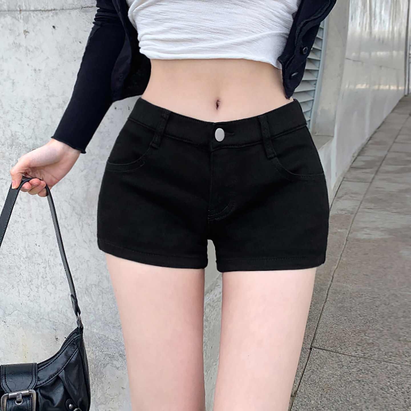 低腰直筒紧身短裤女2025夏季新款纯色包臀裤韩版弹力百搭休闲热裤