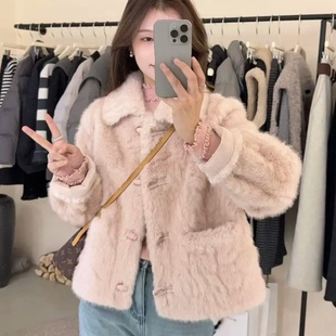 韩系牛角扣羊羔毛外套女2025冬季新款宽松软糯保暖皮毛一体上衣