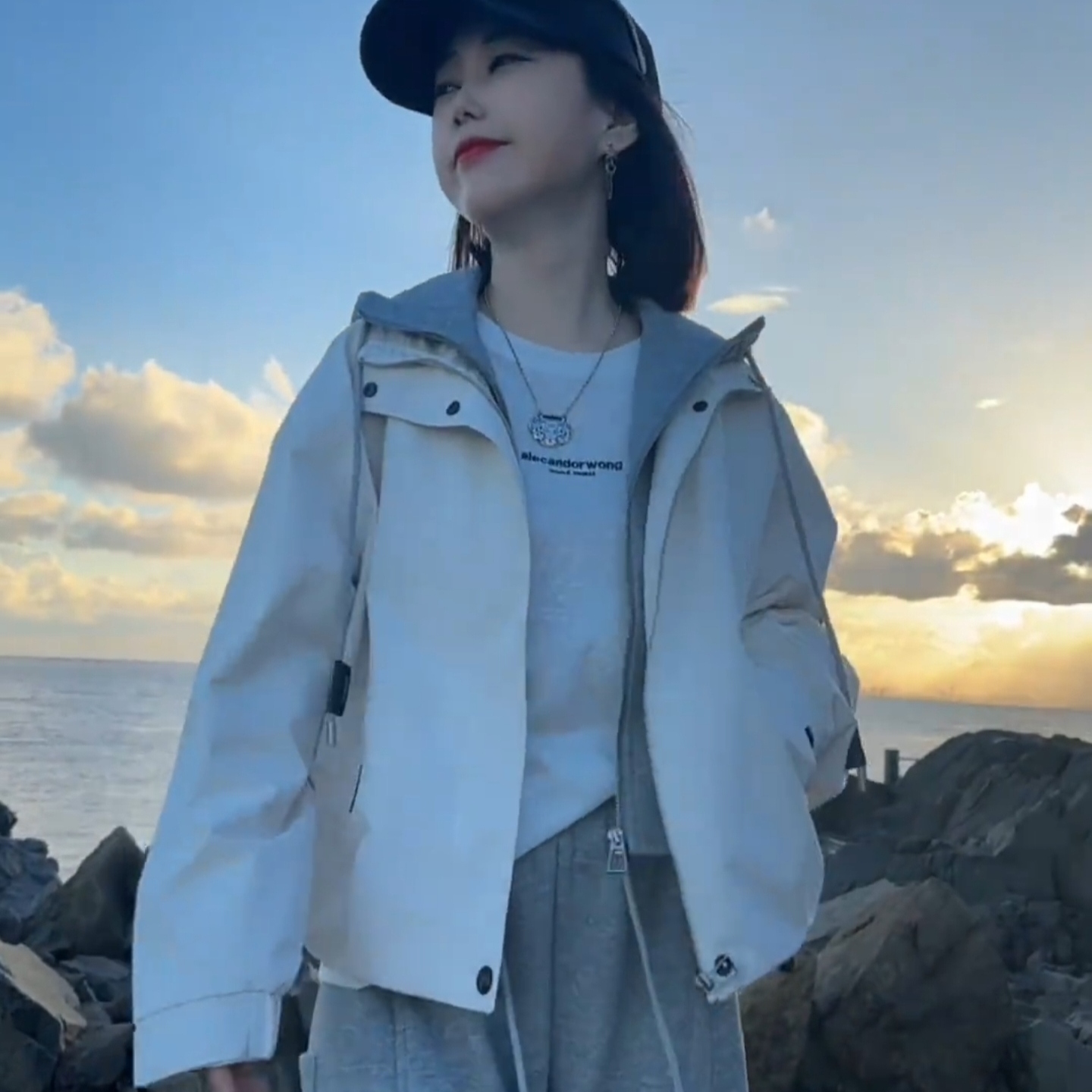 韩系连帽拼接短款外套女秋季新款