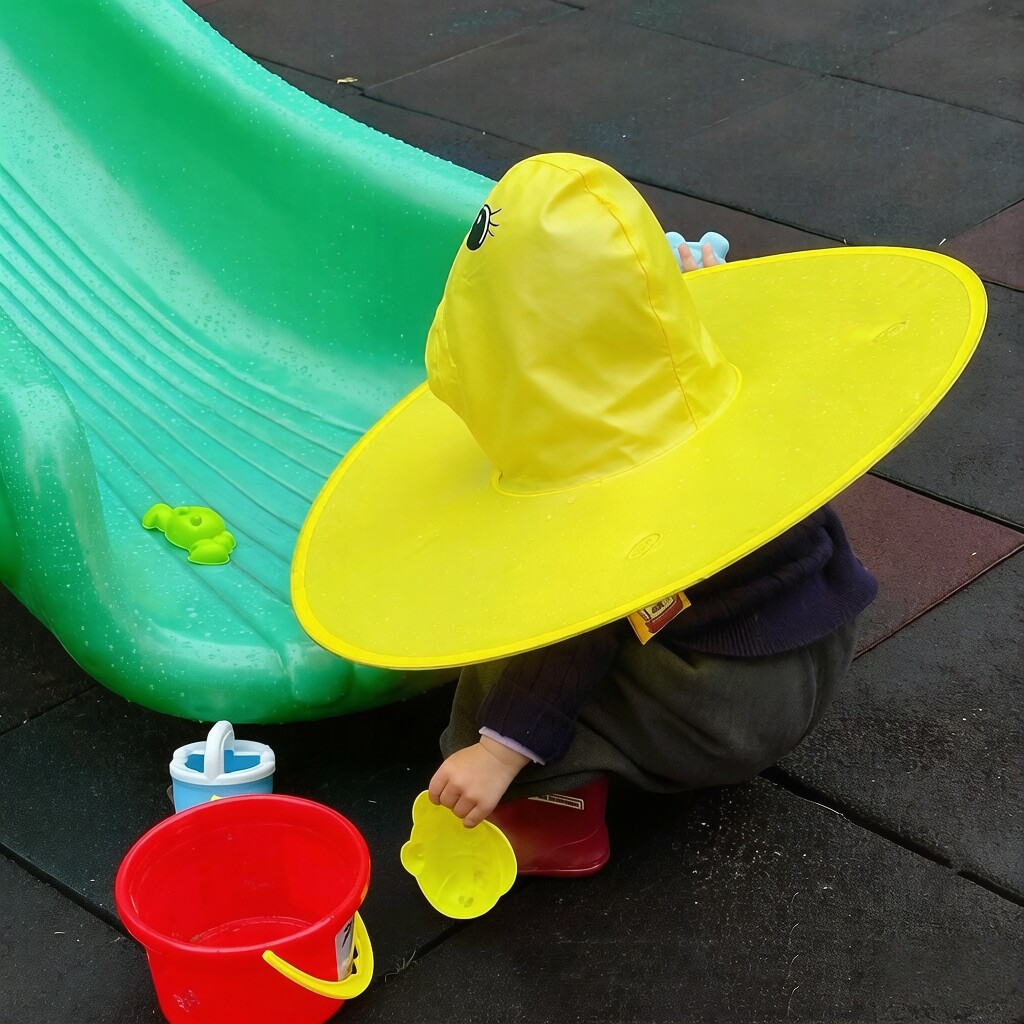 小黄鸭飞碟雨衣儿童披学生