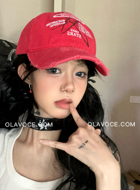 韩系辣妹街头鸭舌帽复古字母刺绣美式棒球帽破洞显脸小红色帽子女