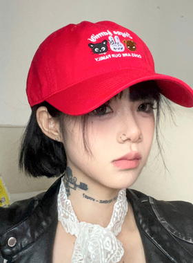韩系学生刺绣红色鸭舌帽短发甜美可爱棒球帽女春夏遮阳防晒帽子潮