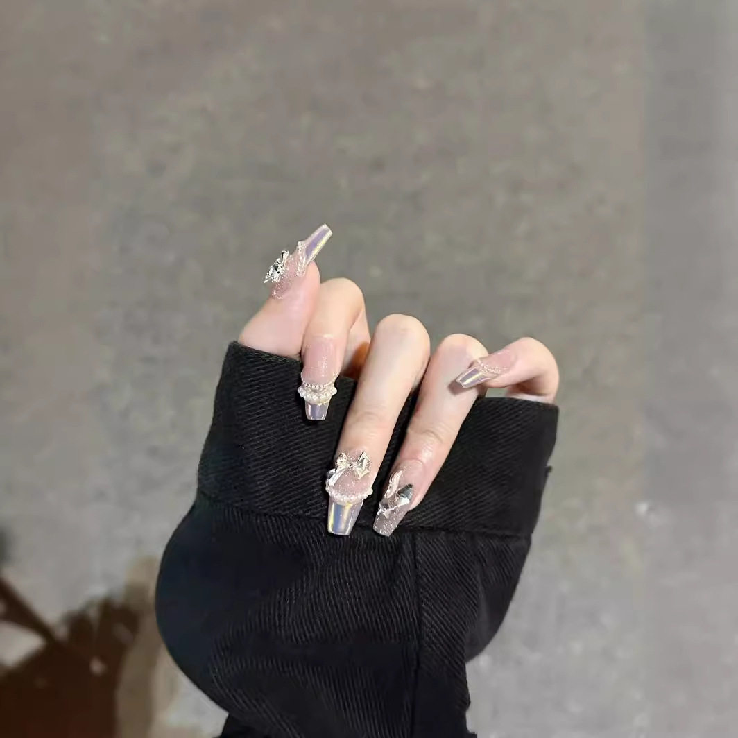 【魔镜公主】手工穿戴甲极光白色珍珠高级感法式可拆卸日常美甲贴