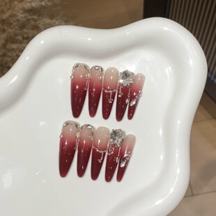 2026新款手工穿戴甲车厘子红色氛围感渐变小钢珠新娘红礼服美甲片