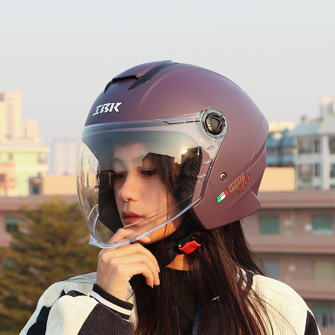 3c安全头盔轻便摩托车半盔夏季