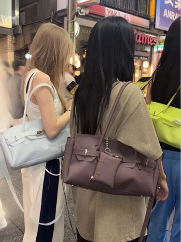 韩国流行包包女果冻包2026新款潮信封包女大容量手提包通勤单肩包