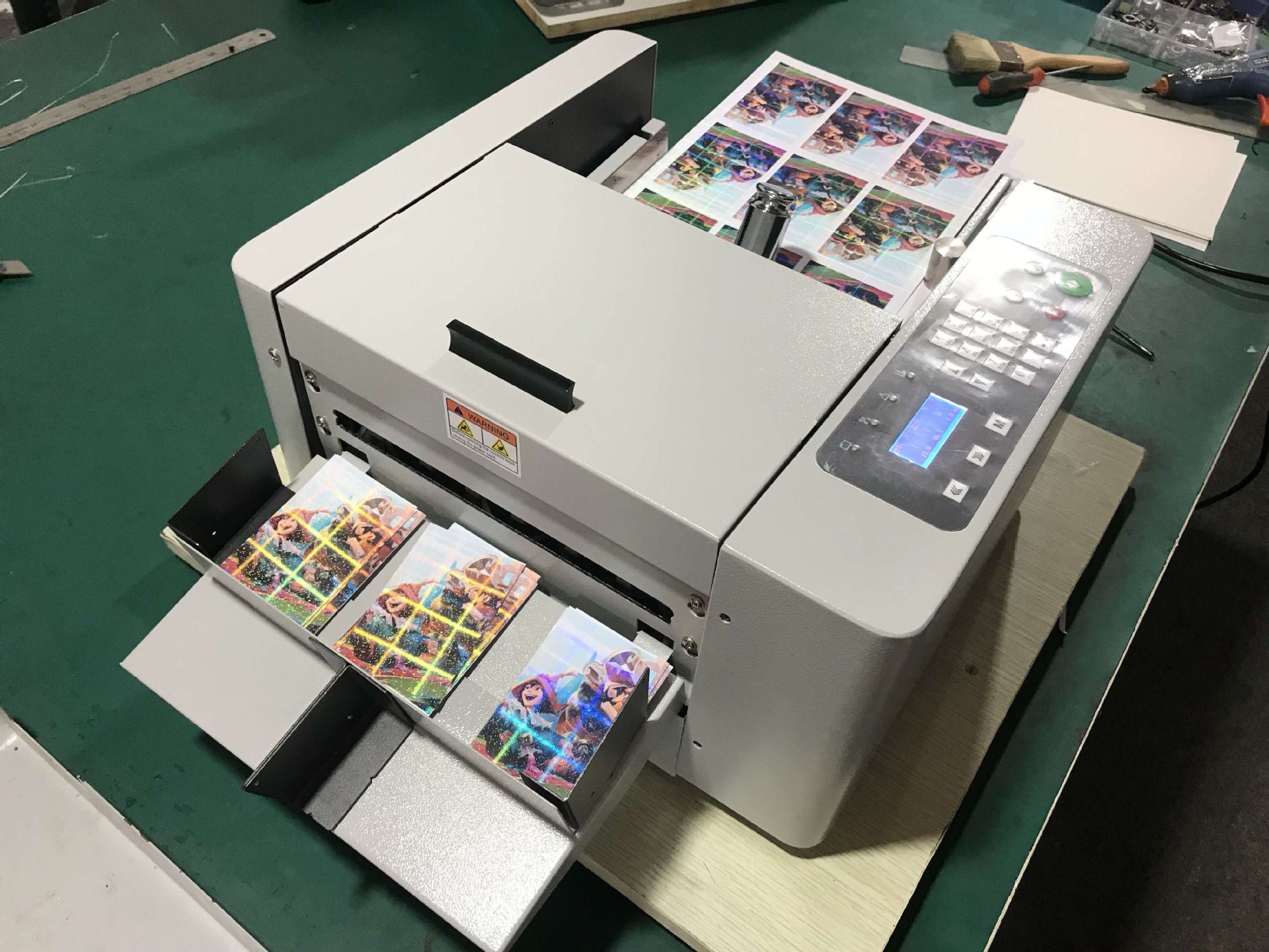 A4高速切卡机 全自动名片相片名信片切卡机 Business card cutter