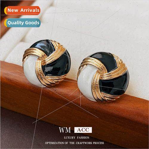 Earrings lver Pin Round Black Whe Button Metal Earrings