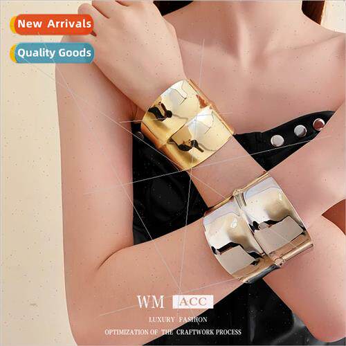 Irregular pleated metal bracelet Europe bracelet cold wind n