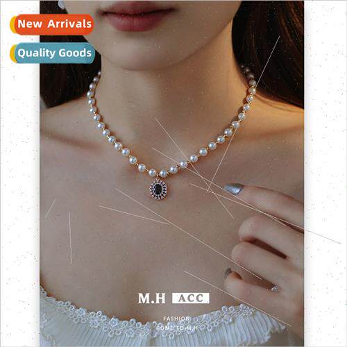 Autumn winter new pearl pendant necklace delicate retro swea