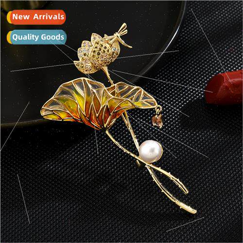 Fashion Enameled Lotus Flower Brooch Atmospheric Copper Gold