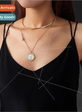 Hundred Round Coin Vintage Character Tag Double Blade Stacki