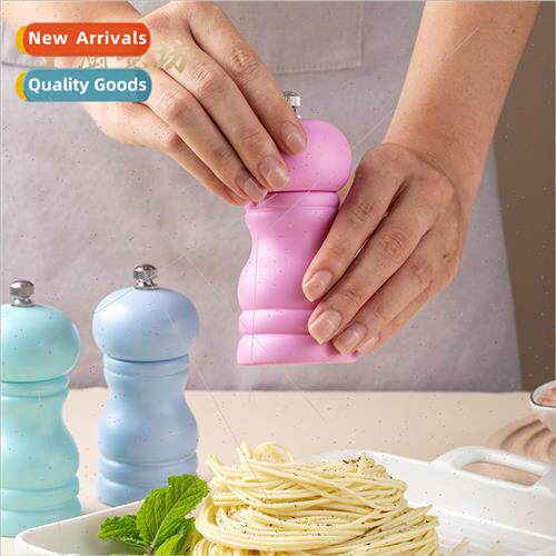 Pepper grinder 4 inch manual wooden PU baking paint pepper p