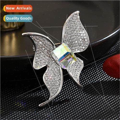 Korea high-grade zirconia animal brooch female butterfly dec