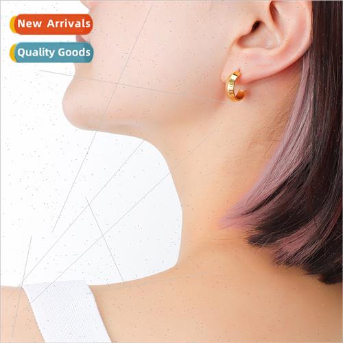 Europe ins delicate small C-shaped chic earrings tanium stee