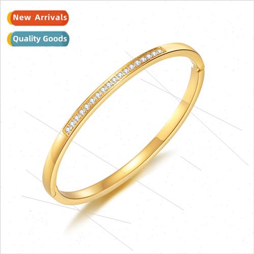 Koreains simple versatile diamond encrusted carabiner bracel
