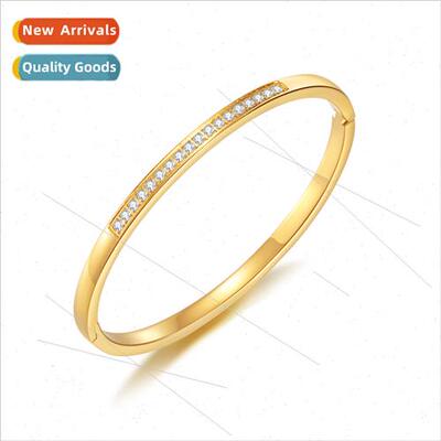 Koreains simple versatile diamond encrusted carabiner bracel