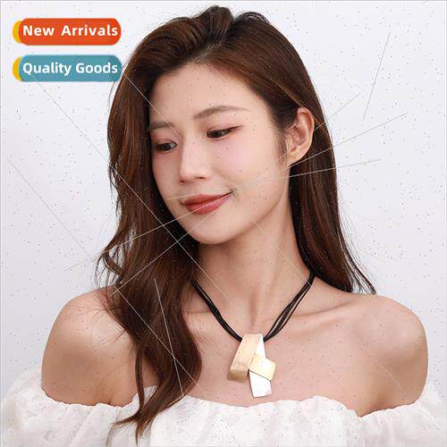 Europe Premium Color Clash Irregular Geometric Alloy Accesso