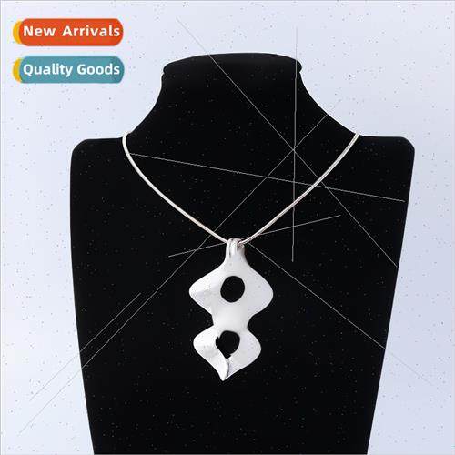Necklace Europe Vintage Long Necklace Geometric Pendant Ladi