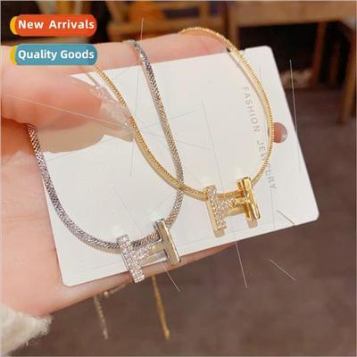 Fashion mple H Letter Necklace Versatile che Classic Sweater