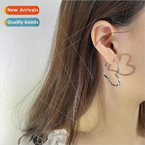 Twisted wire splicing love heart large earrings Italy Europe