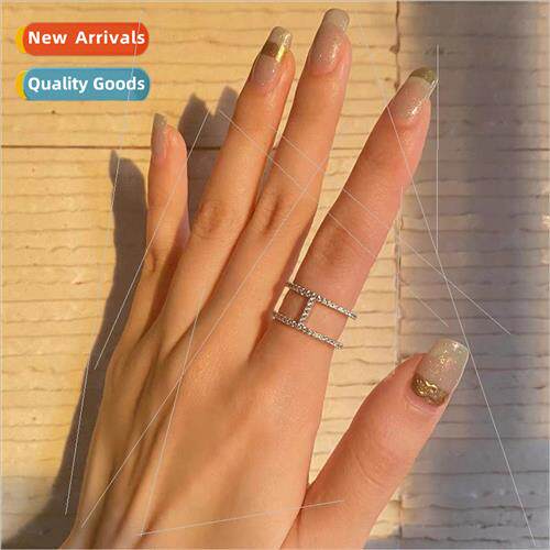 Diamonds show hthin simple zirconia ring female niche finger