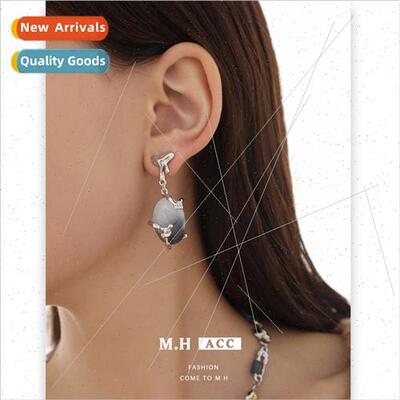 Resin gemstone pleated earrings female French niche earrings