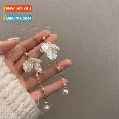 Petal tassel earrings new elegant shell fashion Korea wild p