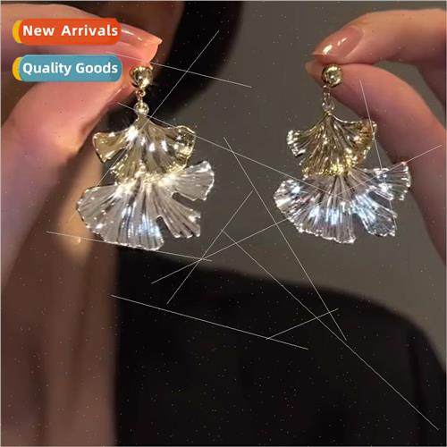 Ginkgo leaf color clashing dangling earrings simple fashion