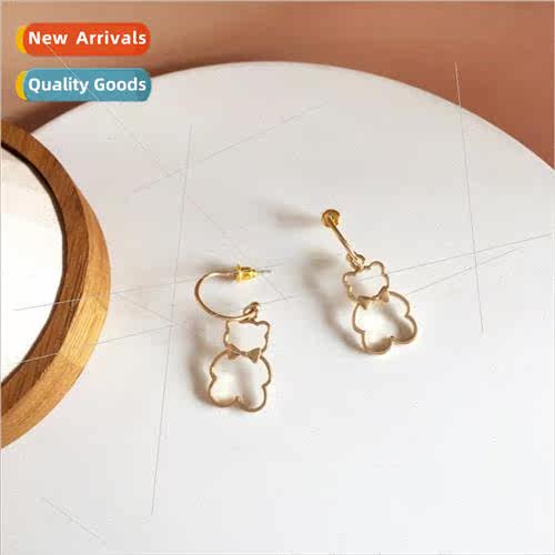 Fun hollow bear earrings Korea simple fresh earrings sweet c