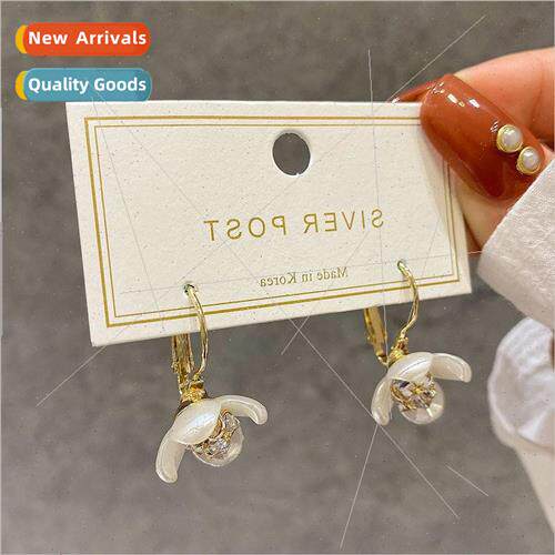 Korea fashion flower ear buckle ins tide simple zirconia ear