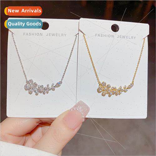 Summer new Korea fashion simple zirconia flower necklace nic