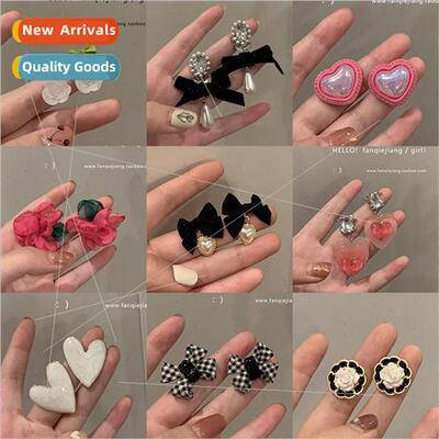 Ins niche Korea enamel simple earrings female HK retro love