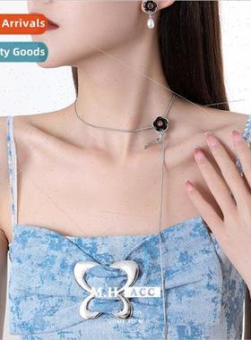 Black flower snake bone chain delicate college necklace fema